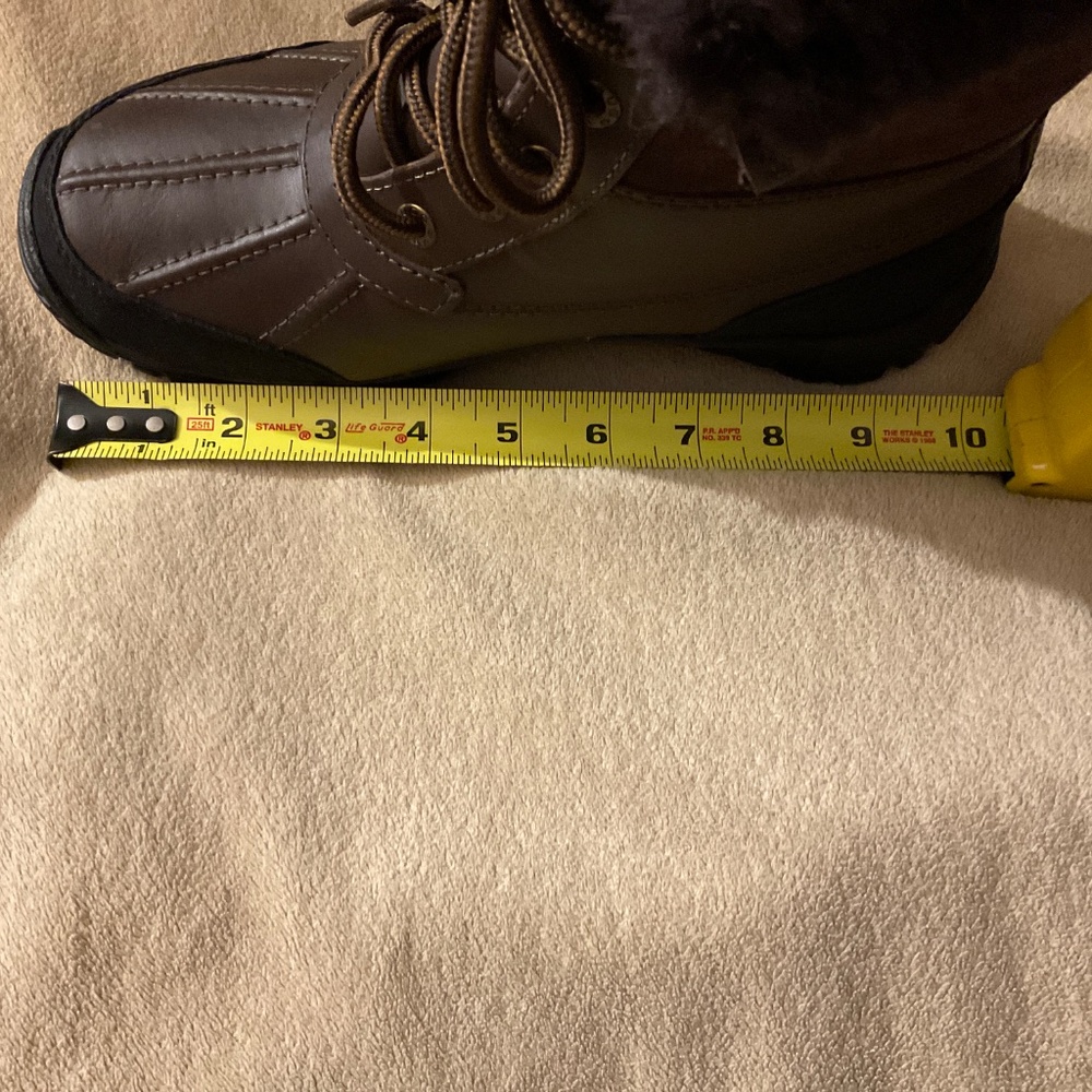 Uggs Adirondack waterproof new with tag boots - Picture 8 of 10